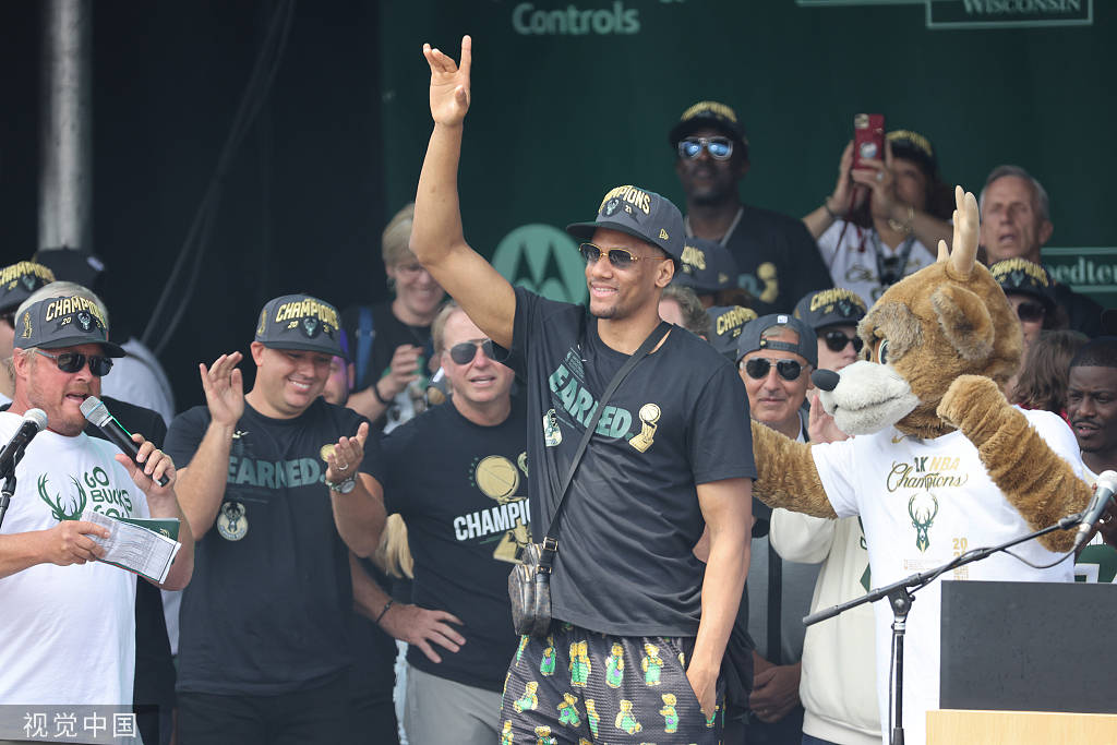 【王者荣耀】成都AG超玩会官宣人员变动：奶茶即日起卸任副教练一职