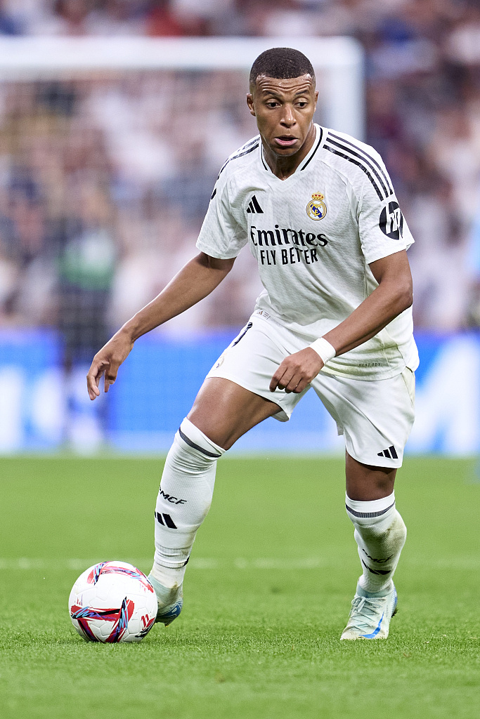 快乐足球！中国足坛3大神级乌龙，韦世豪爆射自家球门领衔