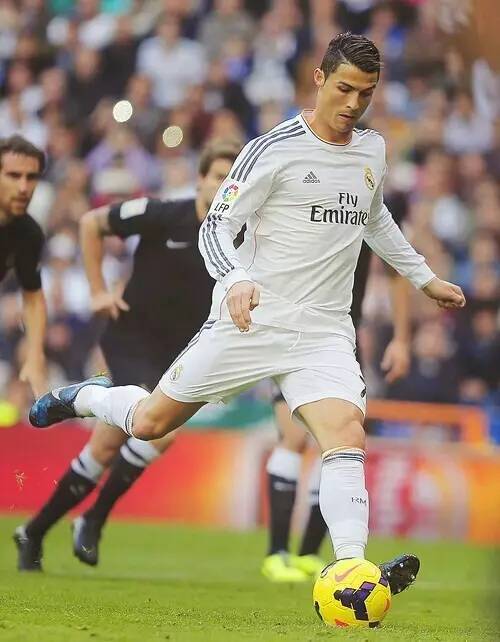 约基奇34+10+9+单节18分暴走创神迹，掘金险胜火箭！杜兰特14中5，申京16中6