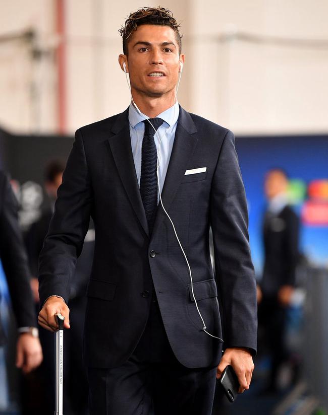 中国女子冰壶队时隔14年再进世锦赛四强